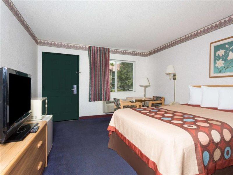 Days Inn By Wyndham Phoenix West Buitenkant foto