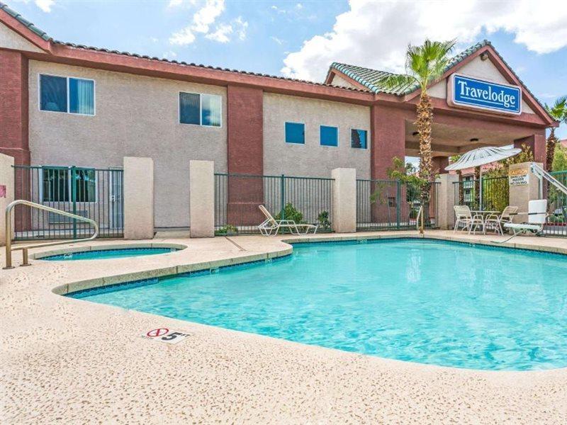 Days Inn By Wyndham Phoenix West Buitenkant foto